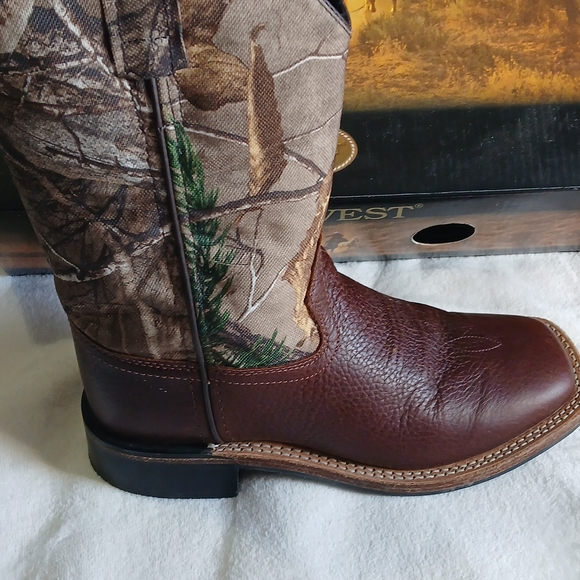 Old West Brown and Camouflage Cowboy Boots - Picture 2 of 11
